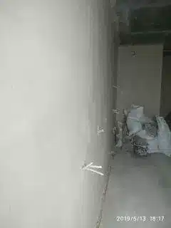 poshtkatureni-ta-zaglyancovani-stini